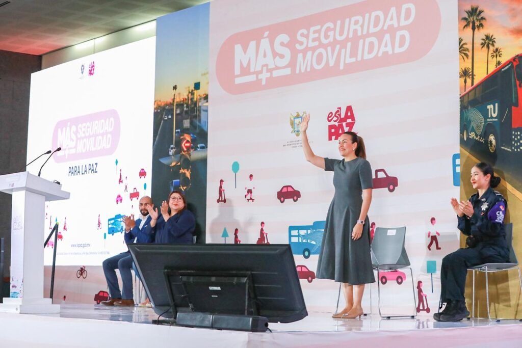 La alcaldesa Milena Quiroga presentó avances del programa Más Seguridad, Más Movilidad, que incluye semáforos inteligentes, ciclovías, parabuses y cruces seguros.