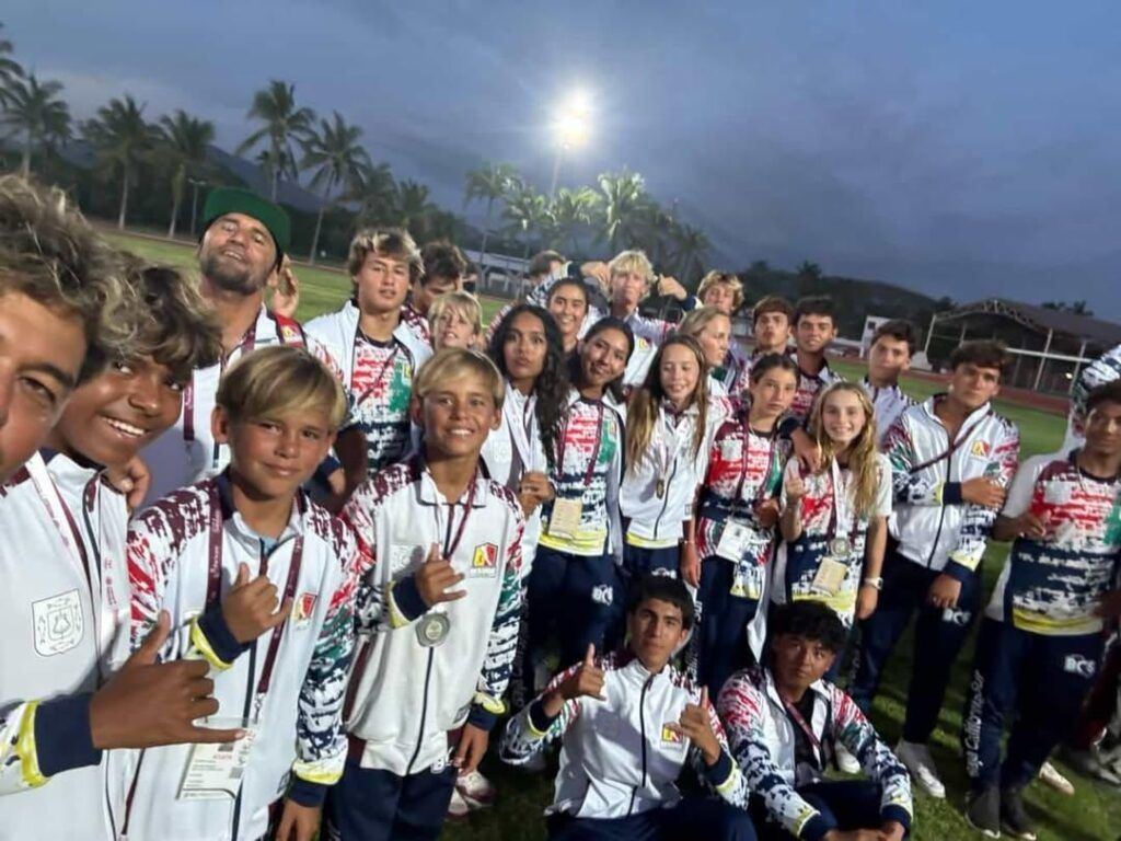 La delegación paceña domina las olas en Manzanillo, aportando 4 oros, 3 platas y un bronce en surf al medallero de Baja California Sur.