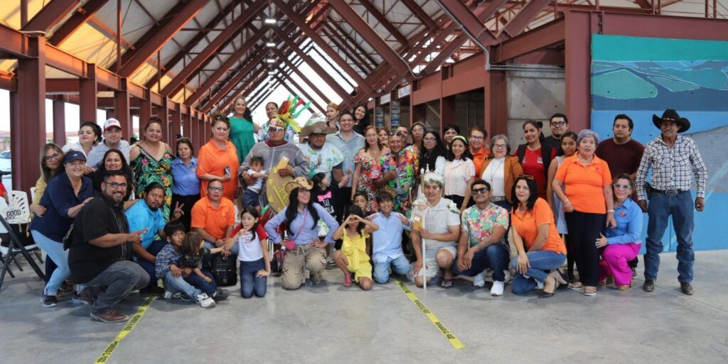 En el marco del Día del Padre, el DIF La Paz organizó un colorido desfile con vestuarios reciclados que combinó creatividad, conciencia ambiental y unión familiar.