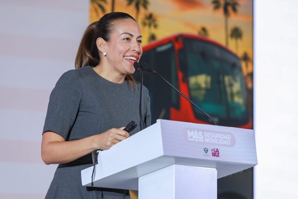 La alcaldesa Milena Quiroga impulsa un modelo integral de movilidad con semáforos inteligentes, cruceros seguros y enfoque humano.