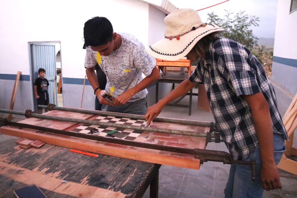 El propósito es acercar los servicios educativos a las comunidades más apartadas de Baja California Sur,