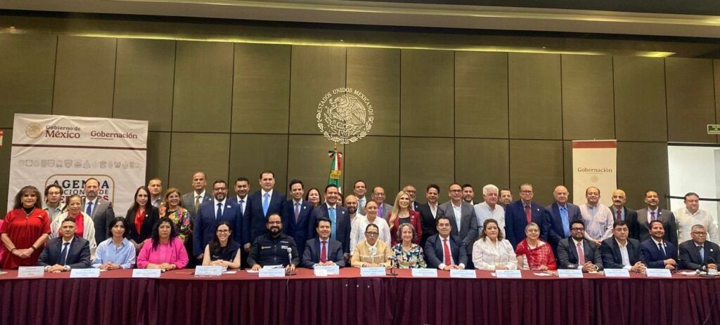 Se abordan temas clave en Derechos Humanos como desapariciones, libertad de expresión y protesta pacífica