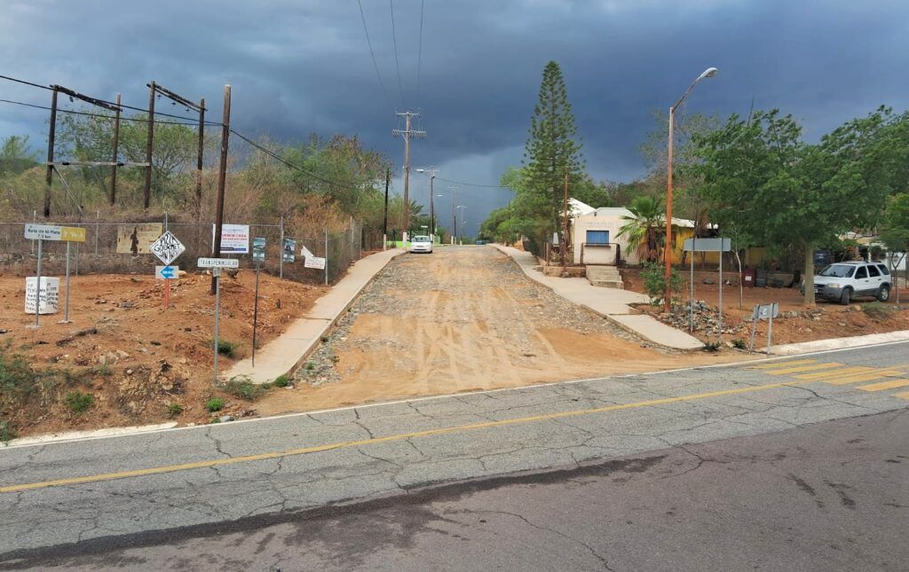 Gobierno del Estado invierte 11.8 millones de pesos en obra integral para mejorar vialidades y servicios en San Antonio