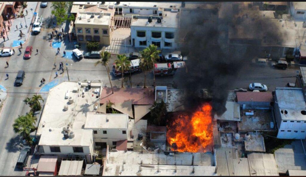 Gracias a la coordinación entre bomberos, fuerzas de seguridad y sociedad civil, el incendio fue contenido sin pérdidas humanas.