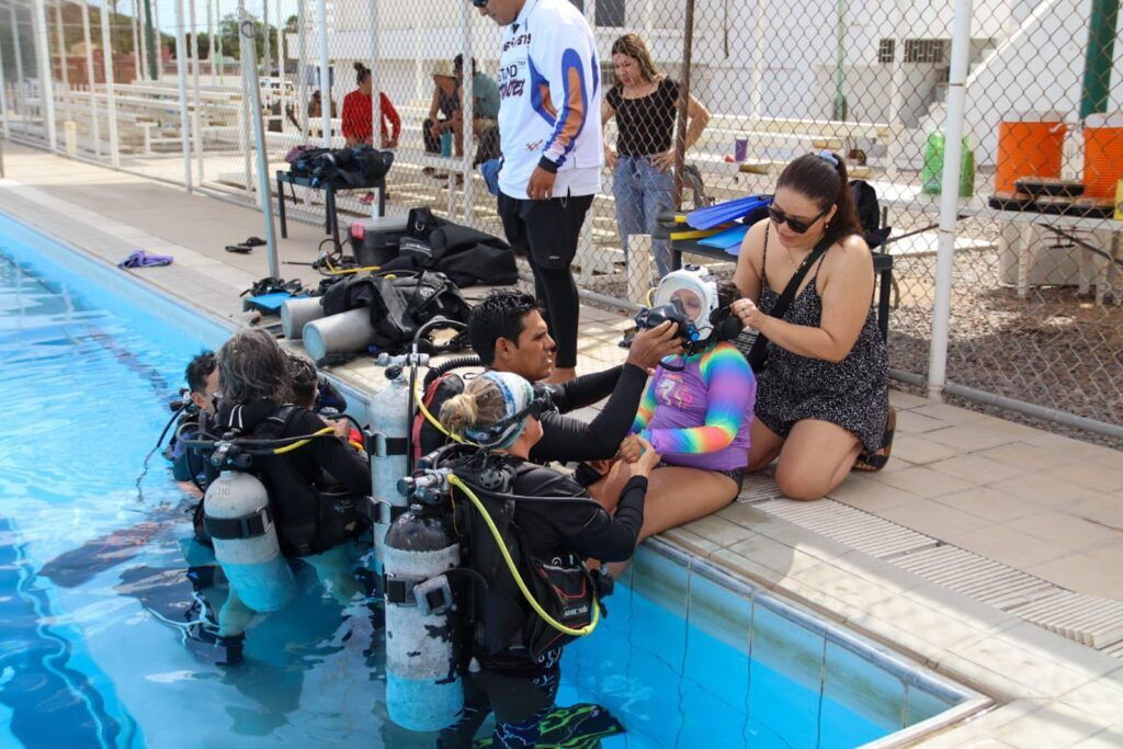 Con máscaras adaptadas y chalecos modificados, el buceo reafirmó el derecho al disfrute, sin distinciones ni exclusiones.