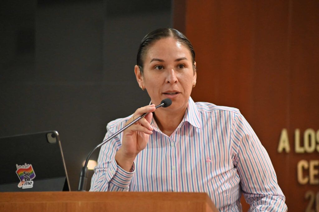 El Punto de Acuerdo advierte que la propuesta de reformar el artículo 4º constitucional excluye a personas trans, no binarias e intersexuales, y vulnera derechos humanos.