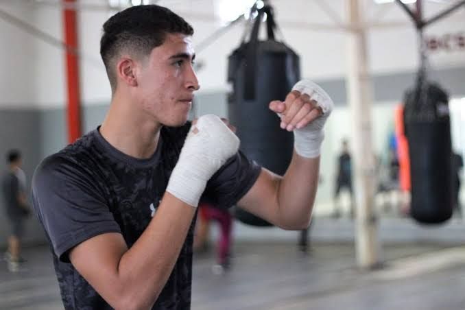 El pugilista sudcaliforniano entrenará con la selección nacional para representar a México en el Campeonato Mundial Élite en Liverpool, este septiembre.