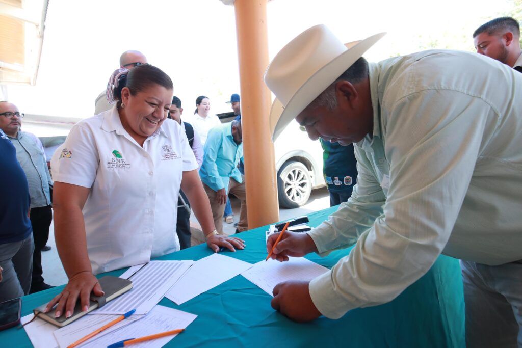 El programa estatal “La Chamba nos Une” rompe barreras de acceso laboral en comunidades prioritarias, llevando vacantes, orientación y servicios sociales a quienes más lo necesitan.