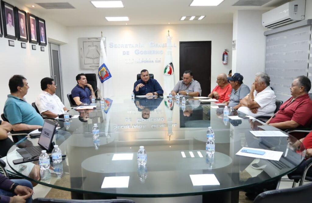 La reunión planteó la conformación de un consejo municipal de transporte y la incorporación de nuevas tecnologías en el servicio.