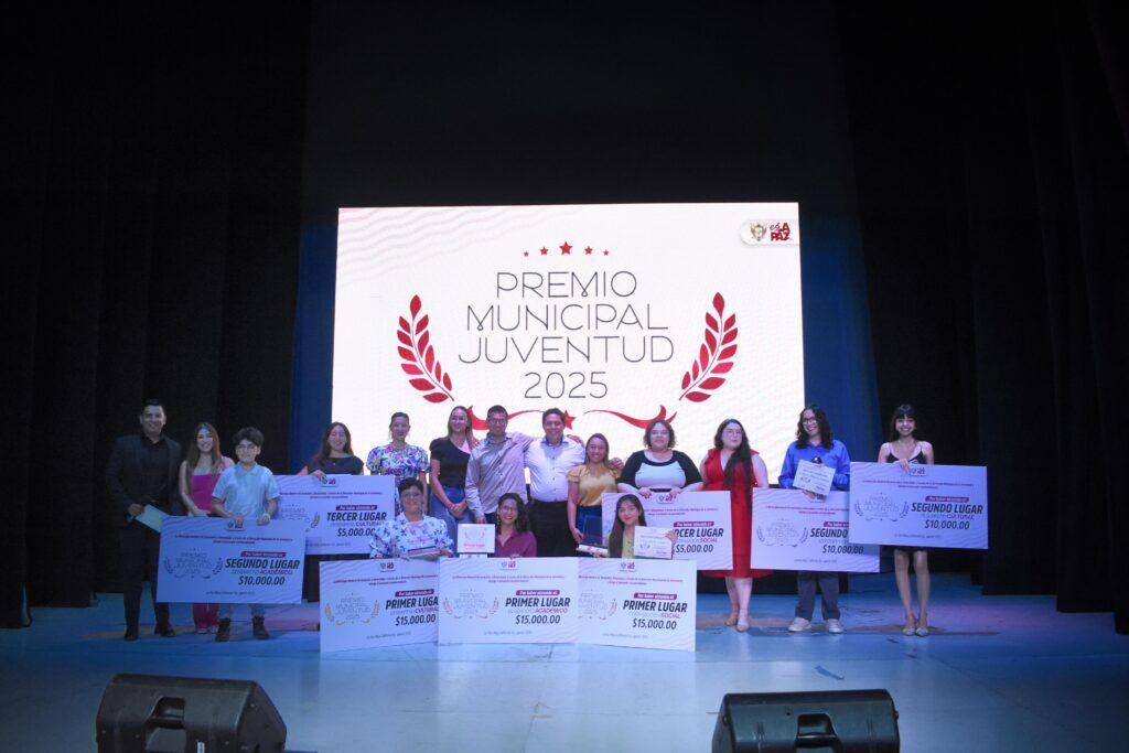 Más de 40 aspirantes participaron en el Premio Municipal de la Juventud, que otorgó hasta 15 mil pesos a los primeros lugares en tres categorías.