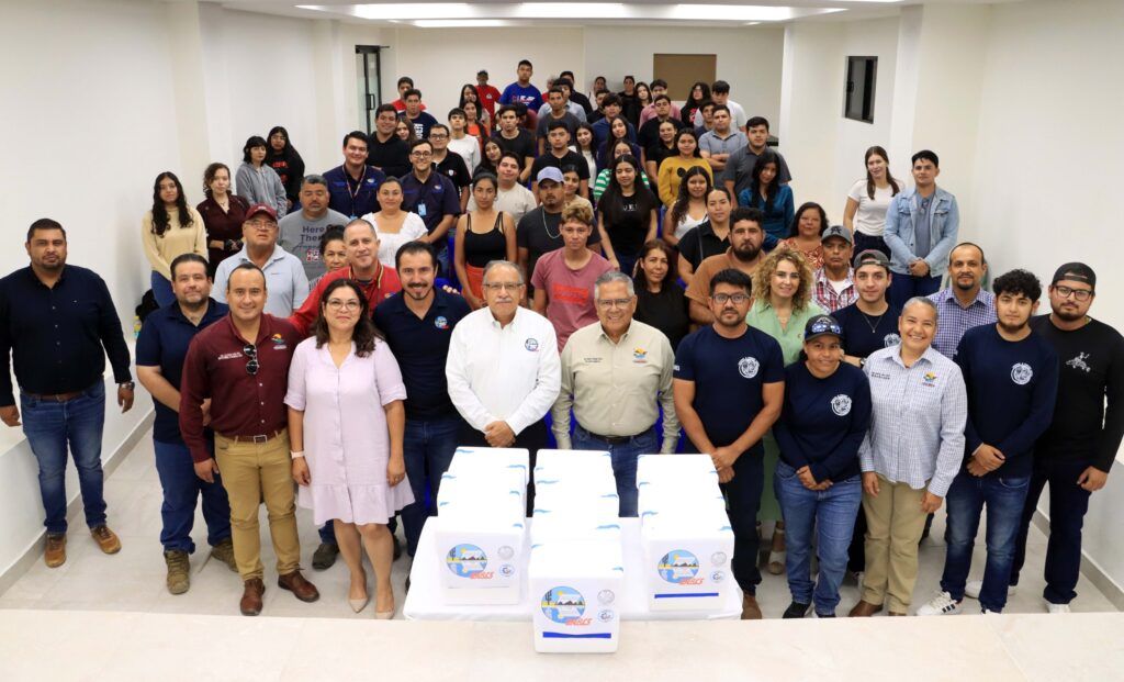 UABCS entrega semilla de ostión a cooperativas y refrenda agenda común con gobiernos y productores para un desarrollo justo y sostenible