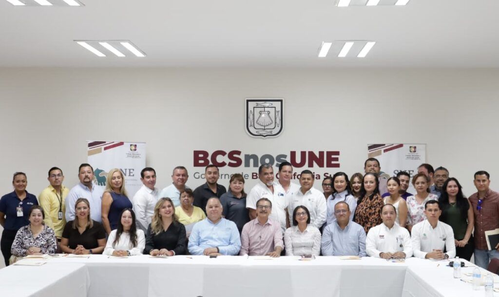 Más de treinta instituciones acuerdan acciones y anuncian la Feria de Empleo La Chamba Nos Une el 25 de septiembre en Plaza Paseo La Paz de 9 a 14 horas