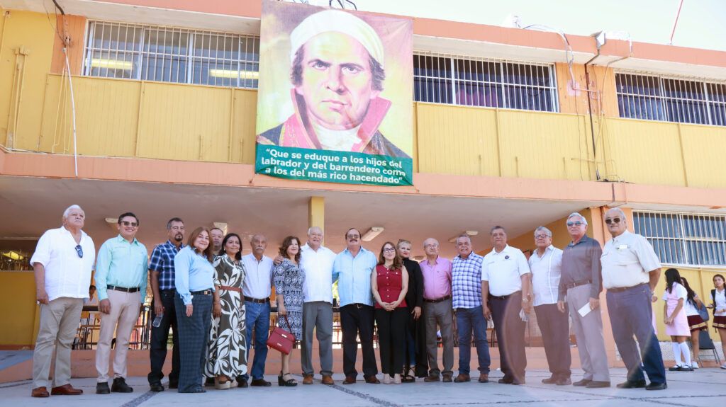 En ceremonia oficial, el Ejecutivo estatal subrayó que la preparación académica es clave para comunidades con bienestar y justicia.