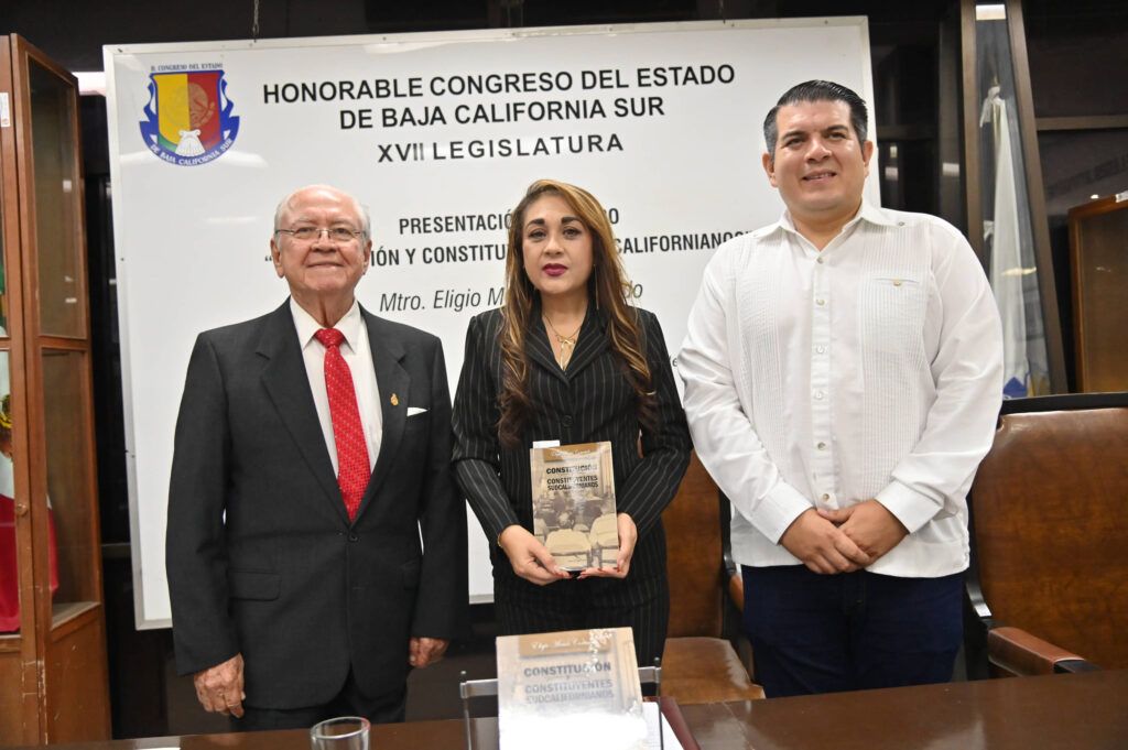 El autor comparte pasajes sobre la integración del Congreso, elección de delegados y primeras leyes estatales.