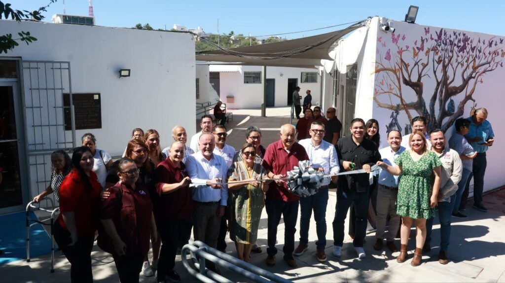 Impermeabilización, luminarias y cerco perimetral fortalecen la atención a personas adultas mayores en La Paz en casa de día