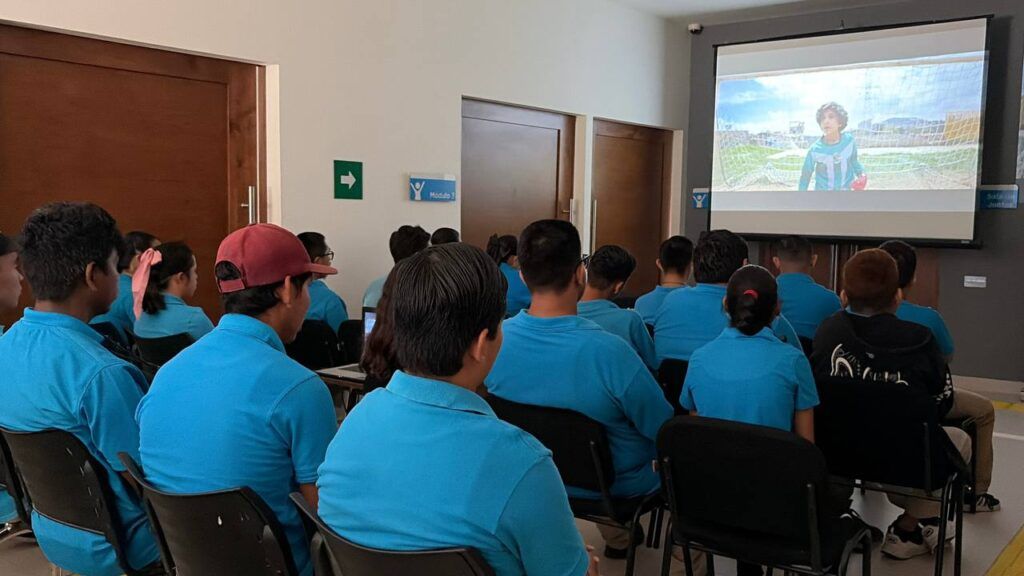 Asistentes exploran qué es la ciencia, cómo se desarrolla y hacia dónde va en una jornada pensada para diversas formas de aprender.