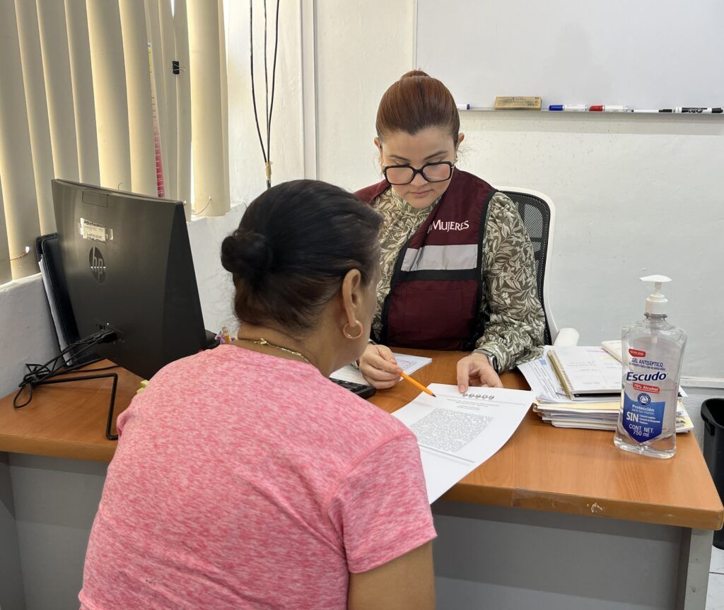 Servicios gratuitos, confidenciales y con perspectiva de género para mujeres e hijas e hijos.