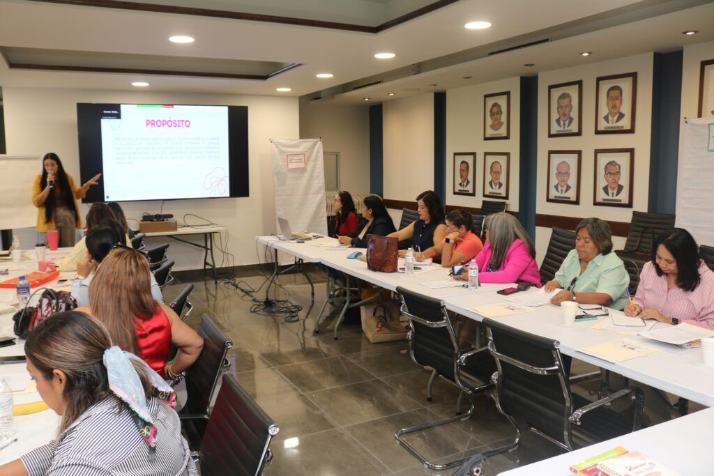 Realizan un encuentro con supervisoras y jefas de sector para brindar acompañamiento académico en temas didácticos que se abordarán en la Tercera Caravana Académica.
