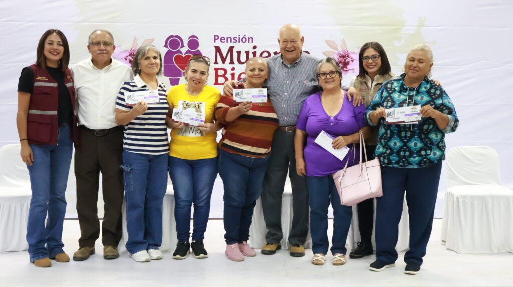 Más de 300 beneficiarias de 60 a 64 años reciben apoyo con enfoque de inclusión y justicia social