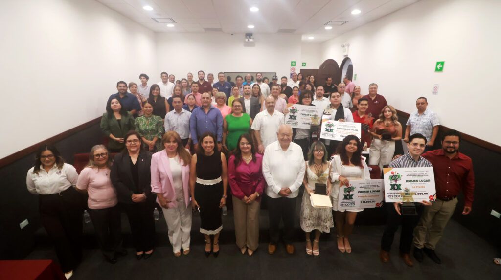 Víctor Manuel Castro destacó que la creatividad juvenil fortalece la cultura de la transparencia y la rendición de cuentas en la entidad.
