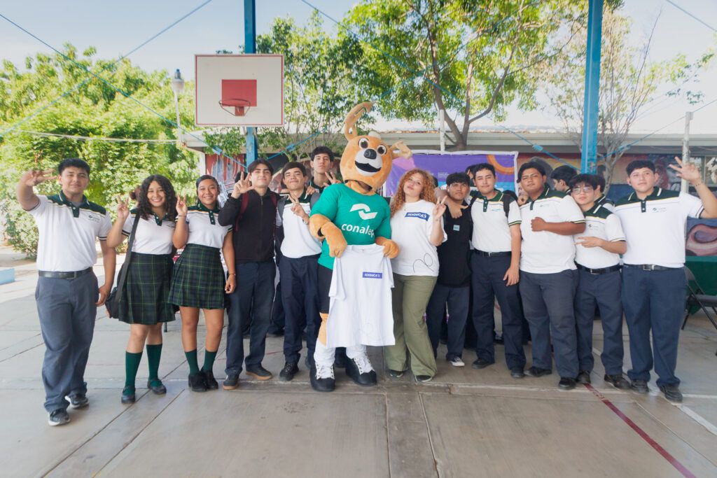 ISJUVENTUD activa la feria “SEXDUCATE” con juegos, stands y asesoría confiable en el CONALEP La Paz.