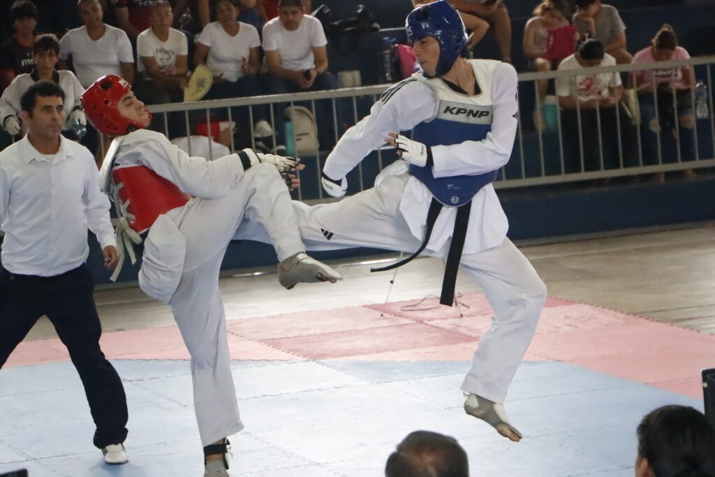 La Paz completa eliminatorias de taekwondo con más de 100 participantes y balance sin incidentes