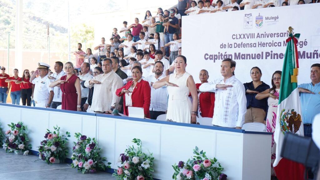 El Congreso de BCS participó en el acto cívico y anunció impulsar, desde 2026, una escenificación histórica con apoyo de las Fuerzas Armadas.