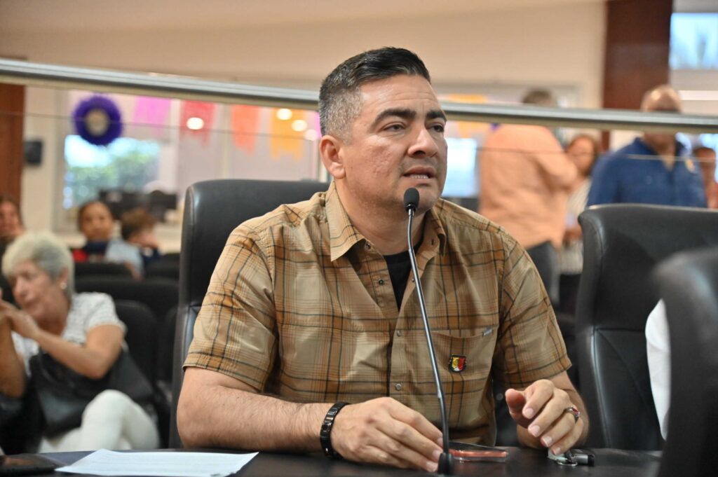 La XVII Legislatura del Congreso del Estado de Baja California Sur decretó 2026 como “Año del Natalicio del Dr. Miguel León Portilla”, en homenaje al centenario del historiador y humanista mexicano que adoptó la península como su segunda tierra.