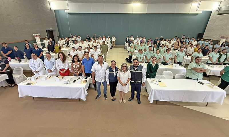 COEPRIS y la Secretaría de Salud capacitan a personal del sector para prevenir y detectar riesgos por medicamentos y dispositivos médicos