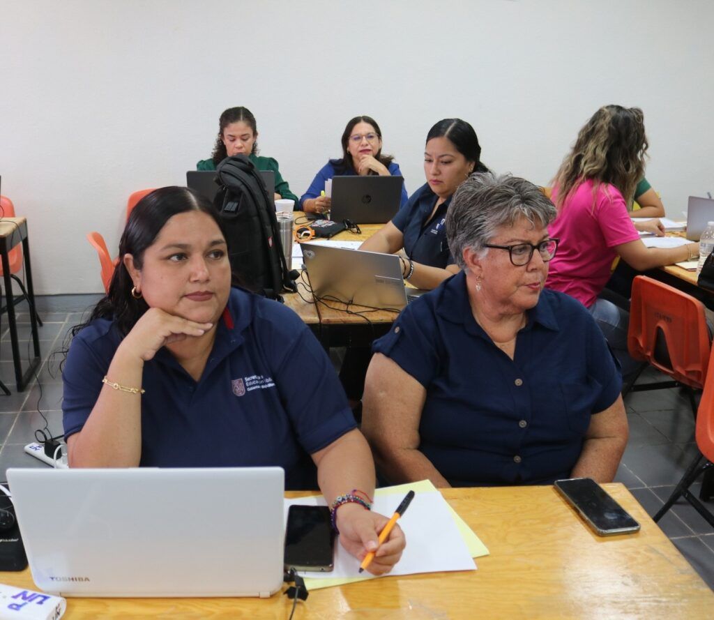 Con la participación de más de mil maestras y maestros de preescolar, primaria, secundaria, educación física y especial, la estrategia continuará en Los Cabos y refuerza la implementación de la Nueva Escuela Mexicana en BCS.