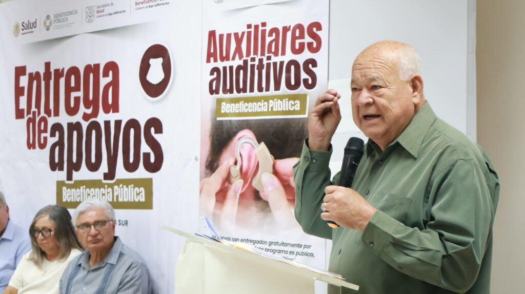 El gobernador Víctor Castro encabeza la jornada impulsada por la Beneficencia Pública para asistir a personas con dificultades auditivas.