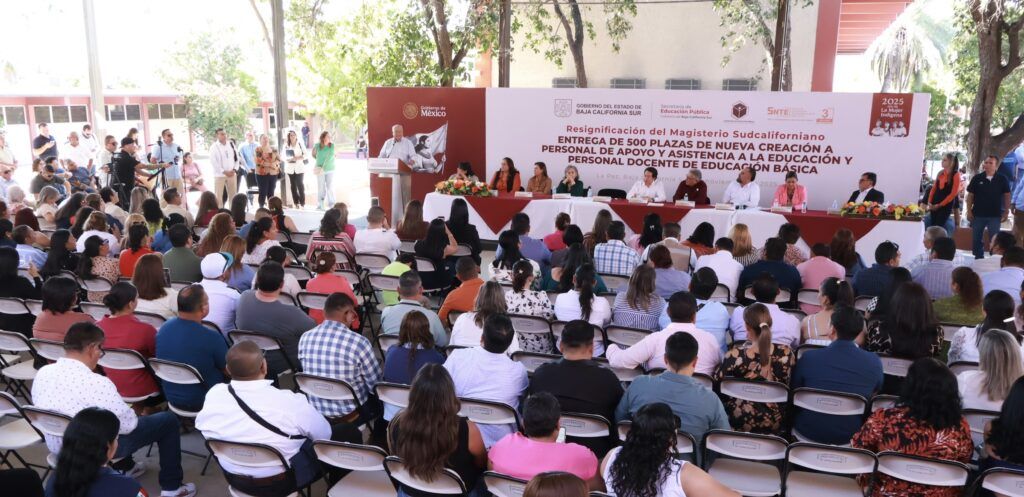 Con la entrega de 500 plazas de base, se cumple el compromiso de la presidenta Claudia Sheinbaum y se da un paso más hacia la atención de mil 600 trabajadores eventuales.