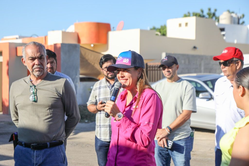La alcaldesa Milena Quiroga agradeció el respaldo del sector empresarial y el Gobierno del Estado a través del FOIS para hacer posible este programa de beneficio ciudadano.