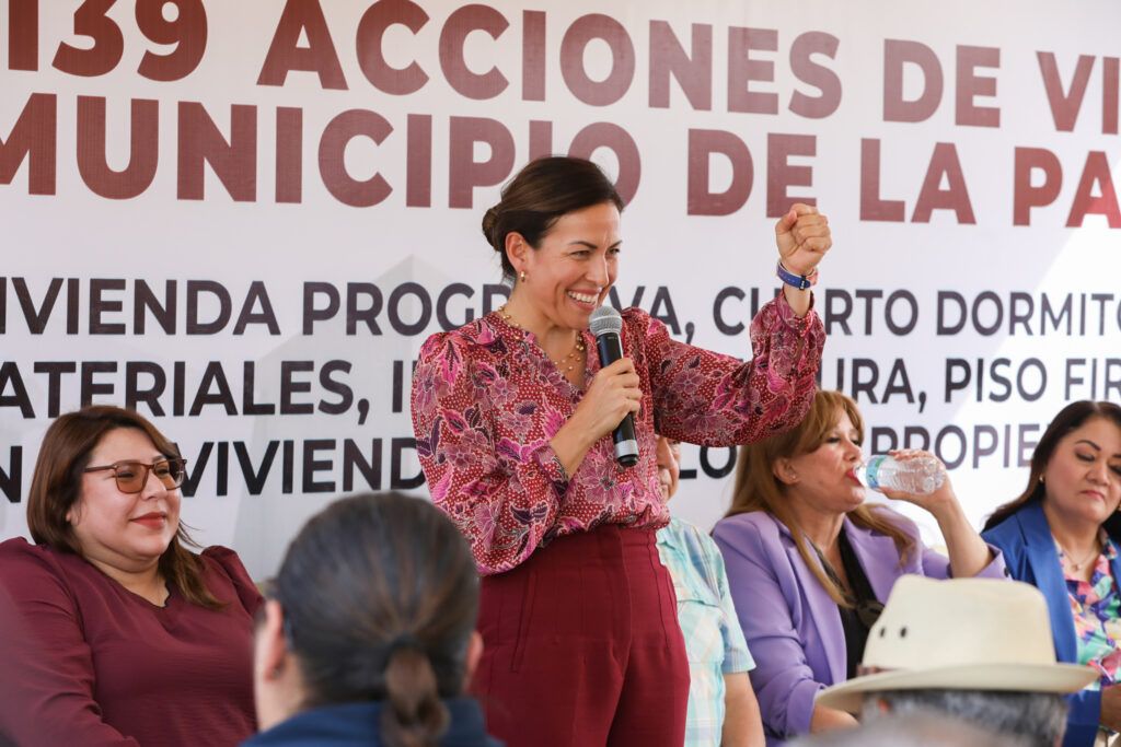 La próxima semana se instalará una mesa de trabajo en la colonia para que las familias tramiten su contrato de agua con facilidades y a costo accesible, además de proyectarse un tanque elevado para mejorar el servicio.