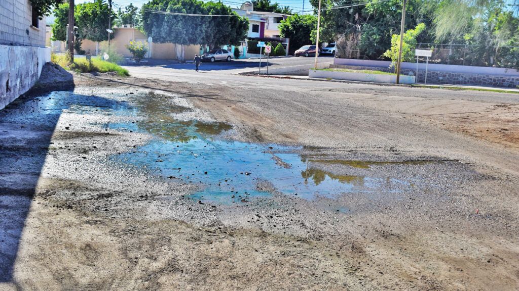 Habitantes y activistas del Esterito señalan que las fallas de drenaje se agravan mientras avanza el proyecto inmobiliario de siete niveles