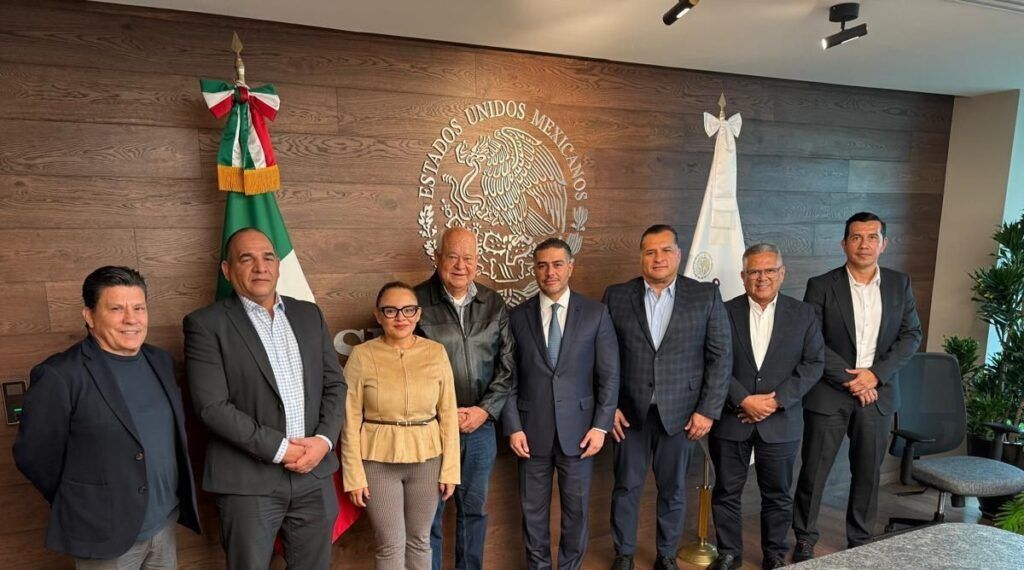 El gobernador Víctor Manuel Castro Cosío se reunió con el secretario de Seguridad y Protección Ciudadana, Omar García Harfuch, para fortalecer la estrategia conjunta de paz en el estado.