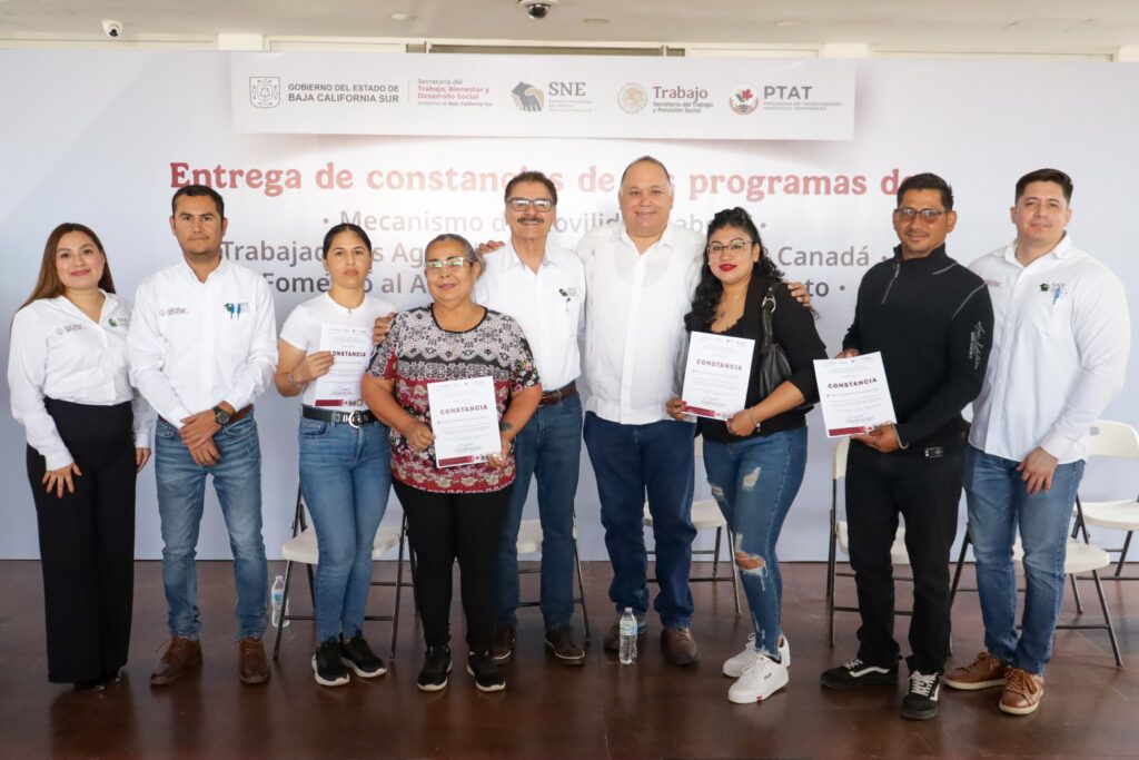 El Gobierno del Estado entregó equipo y mobiliario a beneficiarios del Subprograma de Fomento al Autoempleo y al Emprendimiento, por un monto de 462 mil 162 pesos.