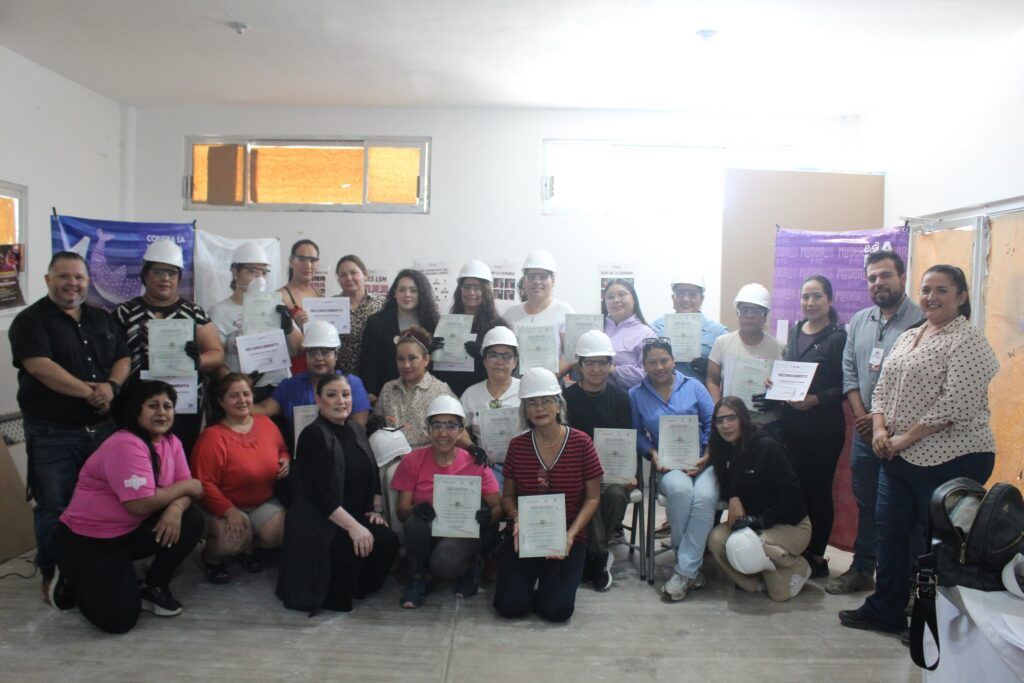 El segundo Taller de Tablaroca reunió a 27 mujeres que demostraron disciplina, compromiso y trabajo en equipo en un oficio históricamente asociado a los hombres.