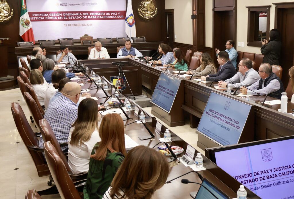 En la primera sesión ordinaria del Consejo de Paz y Justicia Cívica, el gobernador Víctor Manuel Castro Cosío destacó el diálogo con sectores sociales para una “paz sin simulación”.