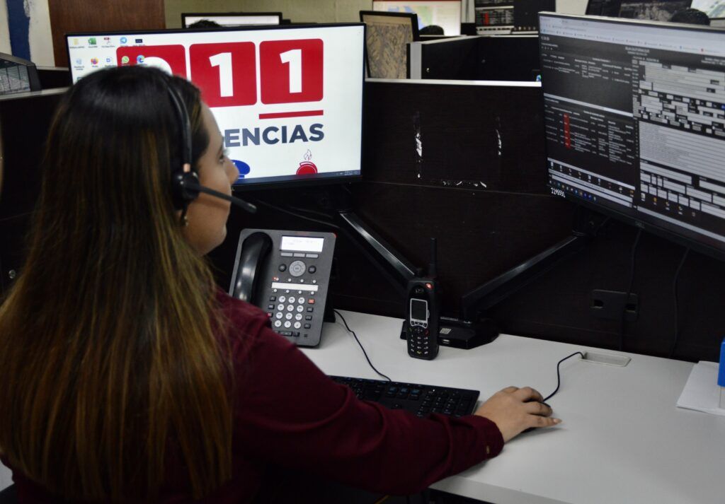 Durante 2025, los centros de atención de emergencias atendieron miles de reportes reales, mientras que las llamadas improcedentes continúan afectando la capacidad de respuesta inmediata.