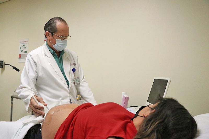 IMSS Bienestar otorgó más de 21 mil 400 consultas relacionadas con embarazo; exhortan a controles prenatales para reducir riesgos maternos y perinatales.