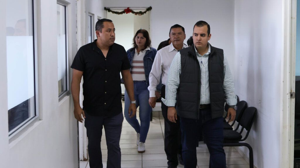 Autoridades estatales realizaron un recorrido en el Centro de Justicia Penal de Cabo San Lucas para evaluar su operación, escuchar al personal y establecer acciones de mejora