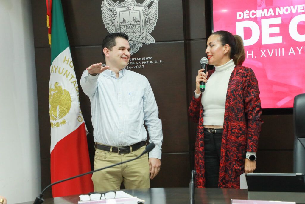 La alcaldesa Milena Quiroga tomó protesta a Ramírez Robles como nuevo titular de esta área estratégica para la movilidad y la seguridad de conductores y transeúntes