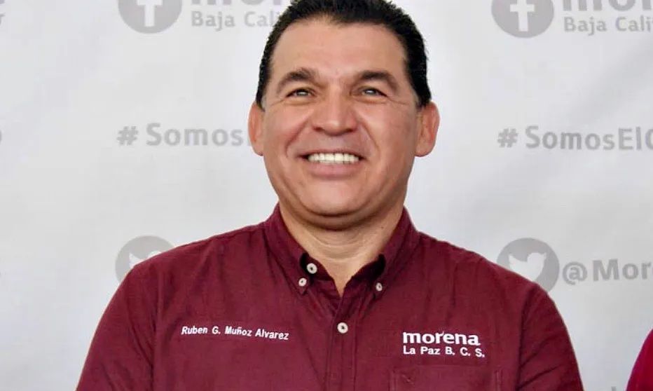 Rubén Muñoz Álvarez obtuvo una prórroga de 60 días en el proceso judicial por el caso Punta Norte, mientras mantiene aspiraciones políticas dentro de Morena rumbo a la gubernatura de Baja California Sur.
