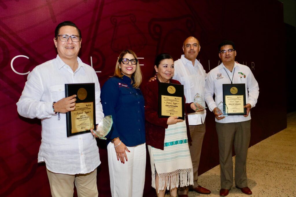 En la Primera Reunión Nacional Virtual de directoras y directores generales del subsistema CECyTE, se reconoció el desempeño de Baja California Sur por sus indicadores educativos y estrategias de acompañamiento.