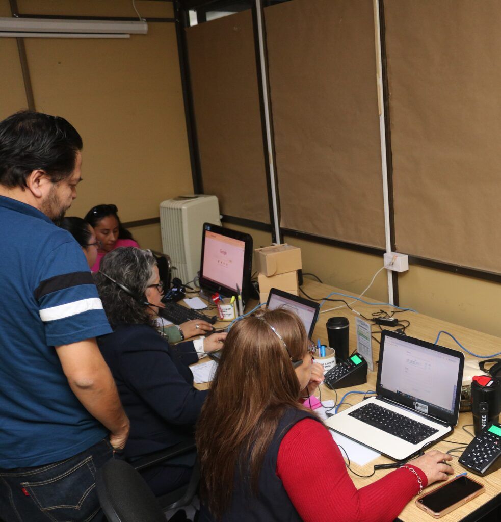 Autoridades educativas reiteran llamado a madres y padres para completar el proceso y garantizar la planeación del próximo ciclo escolar.