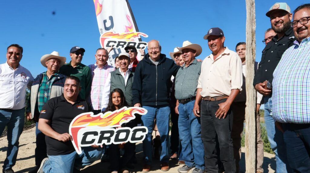 Víctor Castro Cosío supervisó la rehabilitación de la “Laguna del Rifle” en Paso de Iritú, La Paz: 45 días de trabajos, 70 mil m² de desazolve y capacidad de 120 mil m³ para captar lluvia.