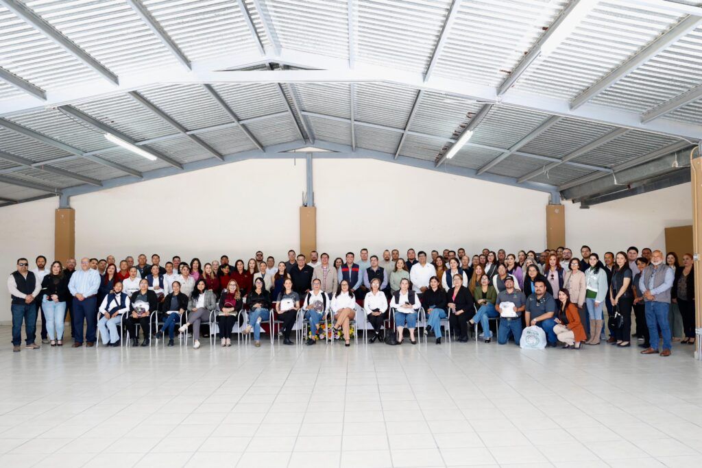 La acción fortalece condiciones laborales, identidad y presentación profesional en el Colegio