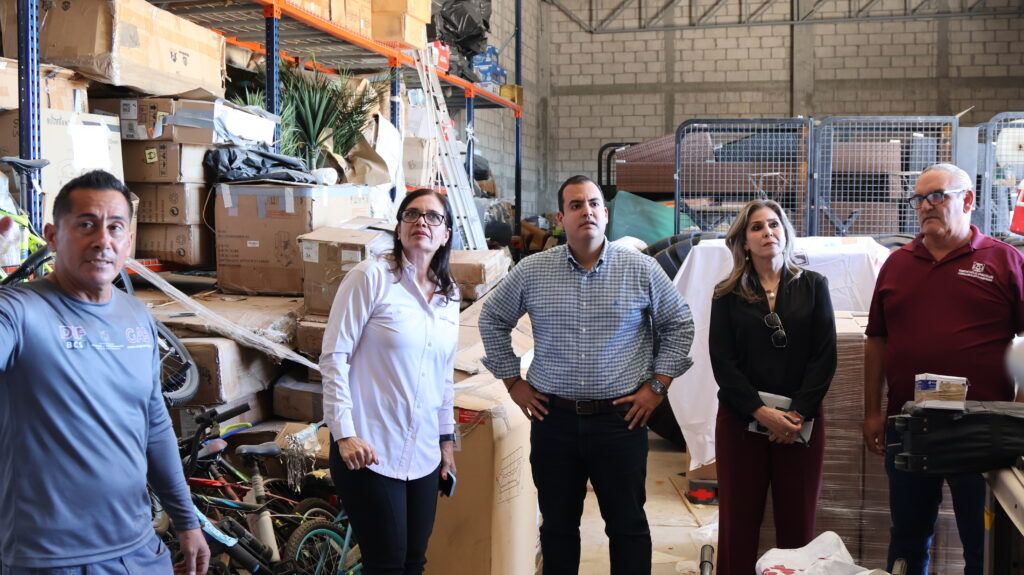 El recorrido en la Dirección de Fiscalización Aduanera incluyó revisión de bienes asegurados y acciones para fortalecer control y transparencia