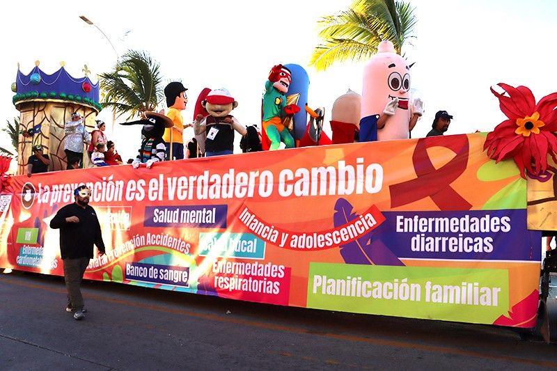 La entrega de preservativos formó parte de las acciones para fortalecer la prevención de Infecciones de Transmisión Sexual (ITS) y fomentar prácticas responsables entre la población sexualmente activa.